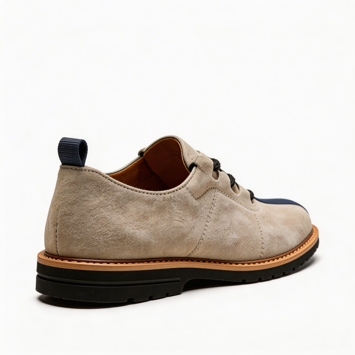 Versatile soft-soled patchwork hand-stitched leather shoes