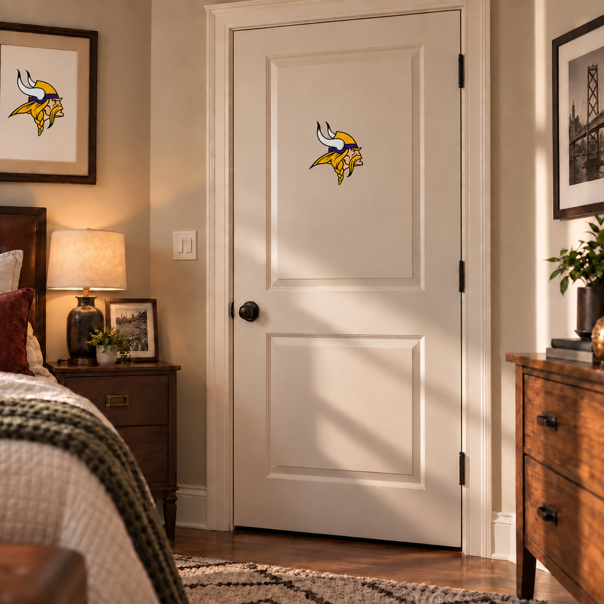Minnesota Vikings decorative sticker on an interior door, corrected 29 cm proportion
